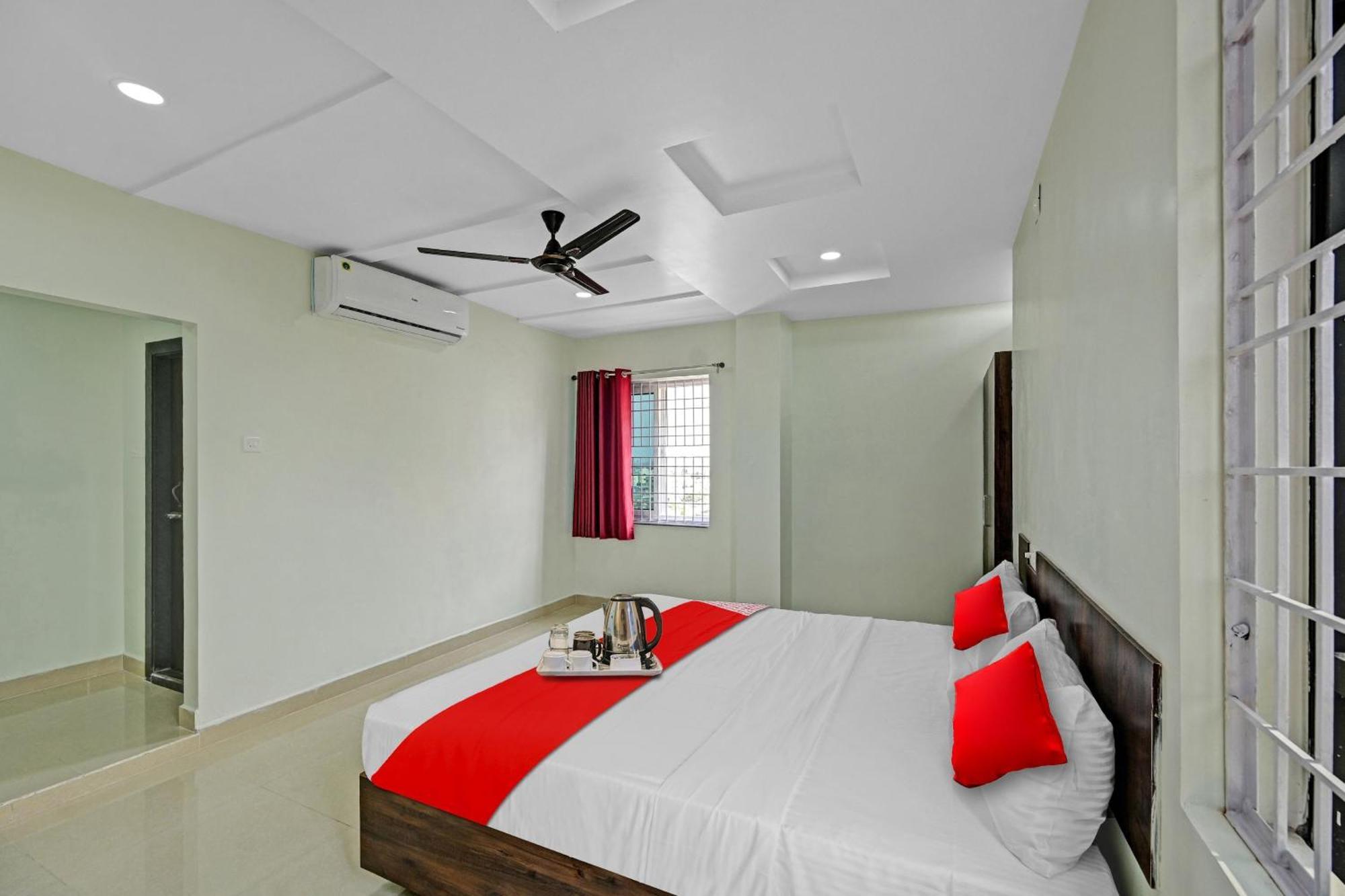 Hotel O Vrk Residency Kurmannapalem エクステリア 写真
