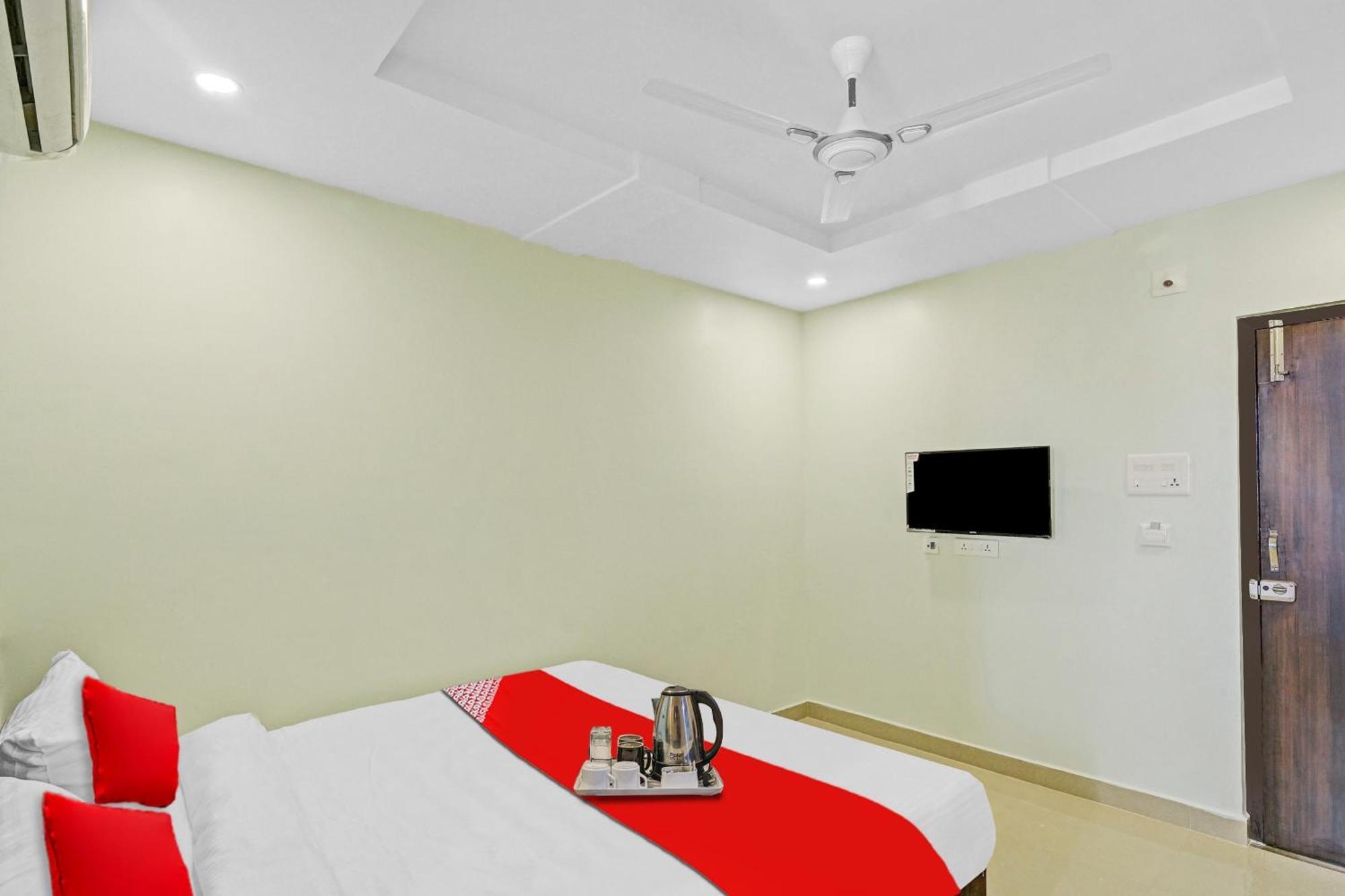 Hotel O Vrk Residency Kurmannapalem エクステリア 写真